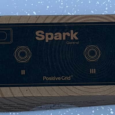 Positive Grid Spark 40 40-Watt 2x4" Modeling Guitar amp- Black + Spark Foot  Contol image 5