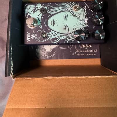 Walrus Audio Julia Chorus / Vibrato V2 2019 - Present - Purple image 2