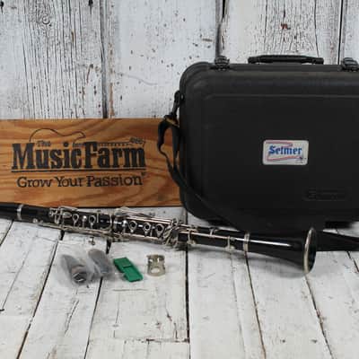 Selmer CL300 Student Clarinet with Hardshell Case image 2