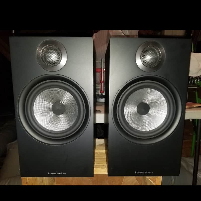 Bowers & Wilkins 606 s2 speakers image 1