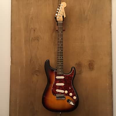 Squier SE Special Stratocaster Electric Guitar Sunburst image 2