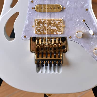 Ibanez PIA PIA3761SLW Steve Vai Signature Stallion White image 11