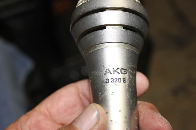 AKG D320B