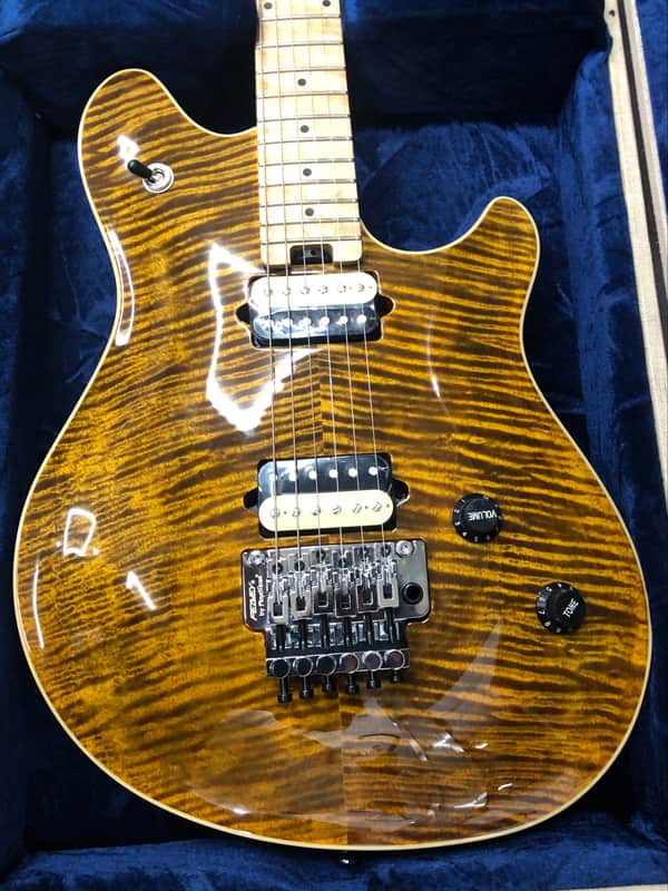 Peavey HP2 Tremolo Tiger Eye image 1