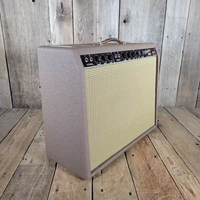Fender Vibrolux Amp Wheat Grille 1962 - Brown Tolex image 2