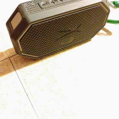 Altec Lansing Magnetic Bluetooth Speaker image 6