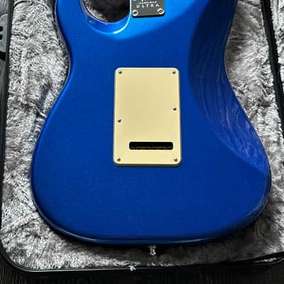 2019 Fender American Ultra Stratocaster Cobra Blue Excellent & Complete image 13