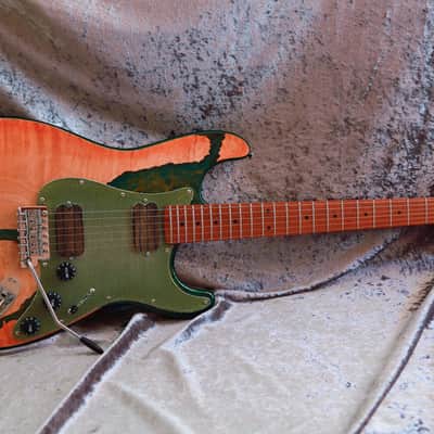 GB Liuteria Traditional Strato orange maple and green resin image 12