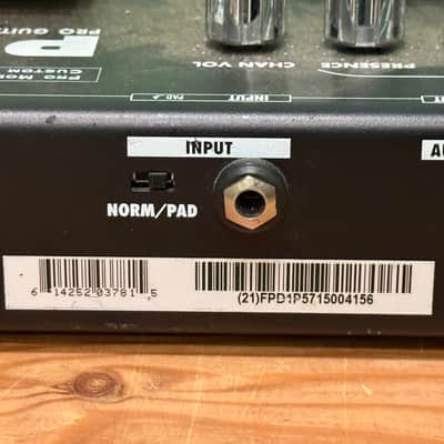 Line 6 POD xt Live Multi-Effect and Amp Modeler 2004 - 2007 - Black image 4