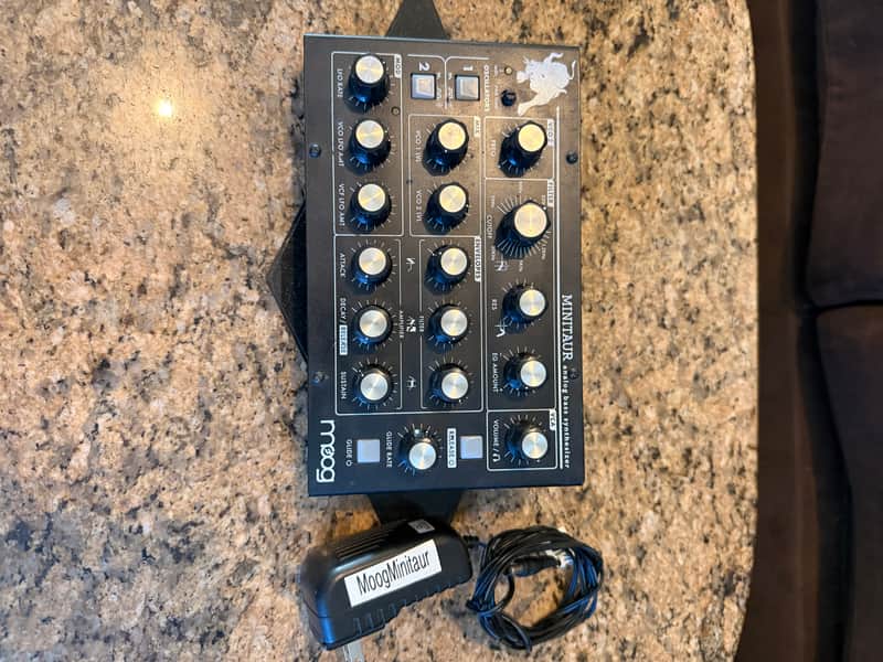 Moog Minitaur Rev2 TBP002 2012 - Present - Black image 1