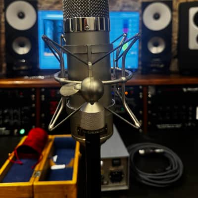 FLEA Microphones 47 Next - Mint image 4