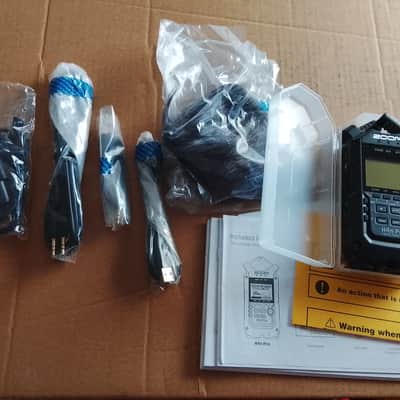 Zoom H4n PRO + Accessories + Card image 4