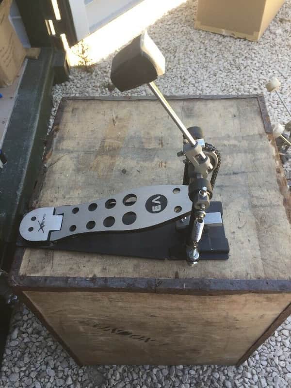 Basix V3 Bass Drum Pedal w Base Plate. Two-Tone Beater. P86285 image 1