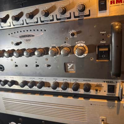 Yorkville  XS 800 Bass Master ALL tube preamp-Sounds fantastic image 4
