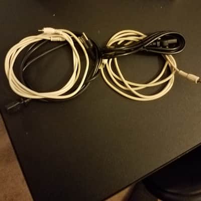 ADAM Artist 5 2014 White Pair with 1 dead power section on 1 speaker image 3