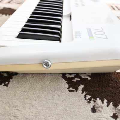 Korg 707 White ***Ultra Rare*** image 8