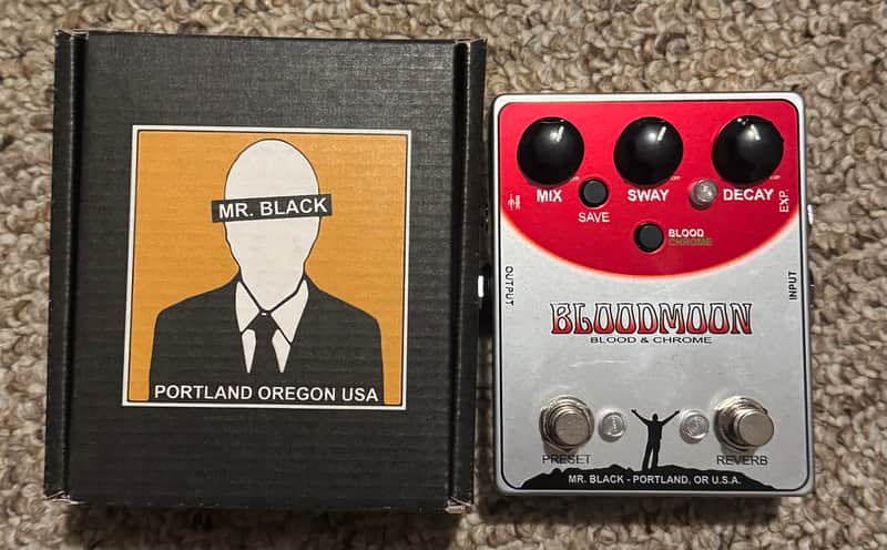 Mr. Black Bloodmoon Blood & Chrome