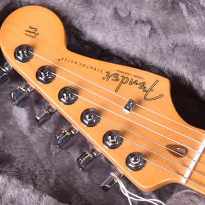 Fender Stratocaster American Professional II V 3 Tone Sunburst image 6