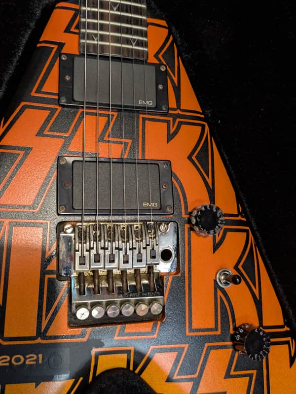Dean Razorback V255 KISS logo paint w/ Hard Case image 1