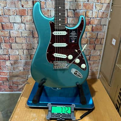 Fender American Professional Classic Stratocaster Electric Guitar- Sherwood Green With Rosewood Fingerboard image 6