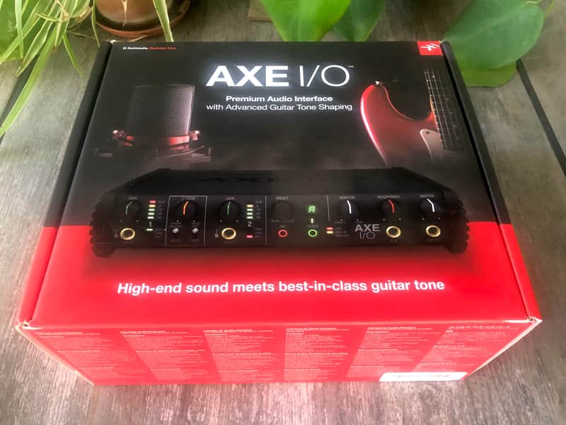 IK Multimedia AXE I/O USB Audio Interface 2019 - Present - Black image 1
