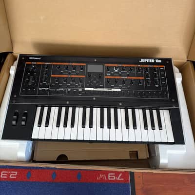 Roland Jupiter-Xm 37-Key Synthesizer - VGC - boxed - Black