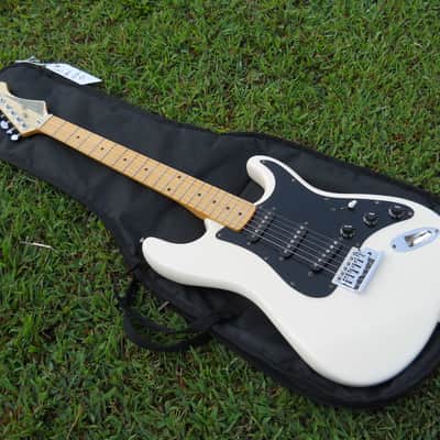 1980's C.F. Martin Stinger SSX Stratocaster, 6 String, White/Black, Nice Shape image 5