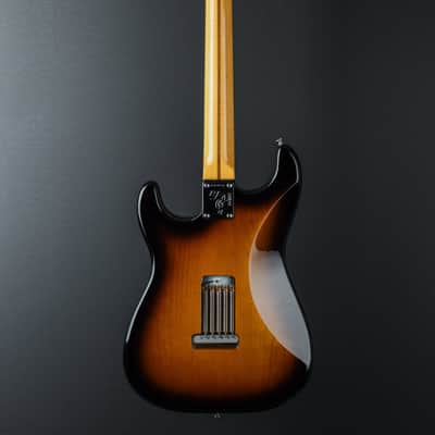 Fender Eric Johnson Stratocaster Maple - Two Color Sunburst image 4