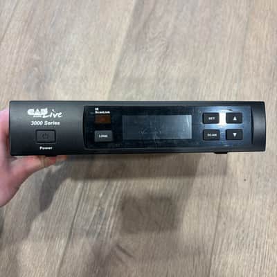 CAD WX3000R - Wireless Supercardioid Dynamic Handheld Microphone System w/D90 Capsule, Used image 4