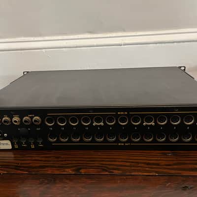 Opcode Studio 5 LX MIDI Interface Synchronizer 15x15 image 2