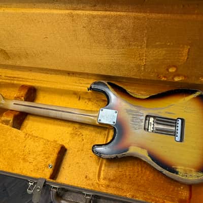 MJT  Stratocaster **1 PIECE BODY** Heavy relic with Fender case & Extra set of 59' pick-ups image 3