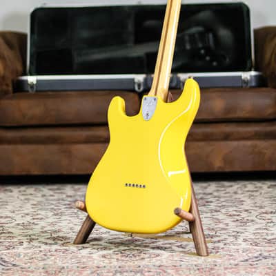 Fender Stratocaster International 1981 | Monaco Yellow image 2