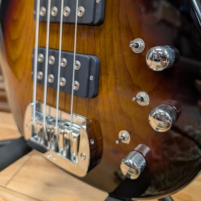 G&L Tribute Series L-2000 Bass with Rosewood Fretboard 2010s - Tobacco Sunburst image 12