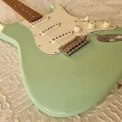 Fender Player Stratocaster with Pau Ferro Fretboard 2021 - Surf Green with Matching Headstock image 3