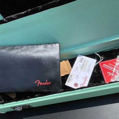 Fender Parallel Universe Volume II Stratocaster Jazzmaster Deluxe 2020 - 2021 - Transparent Faded Seafoam Green image 10