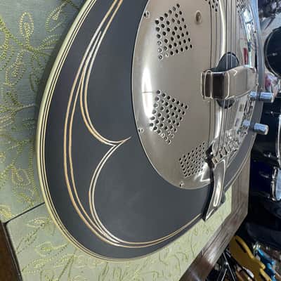 Johnson JR-550. Acoustic Electric Resonator.(W Hardcase)(Biscuit) image 8