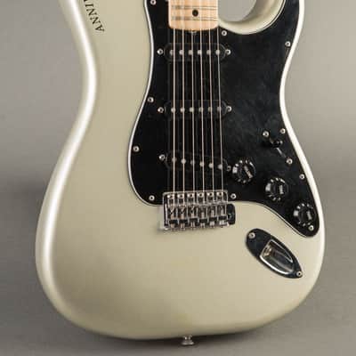 Fender 25th Anniversary Stratocaster 1979, Silver image 2