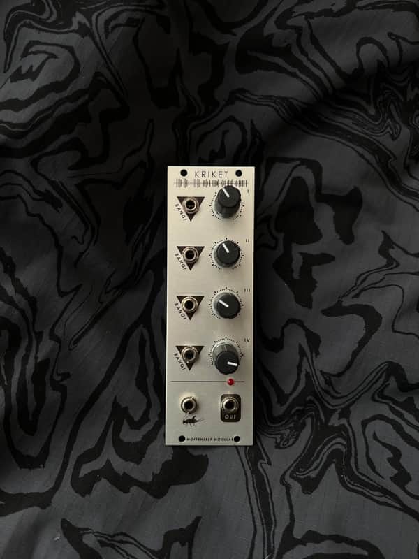 Moffenzeef Kriket - Silver image 1