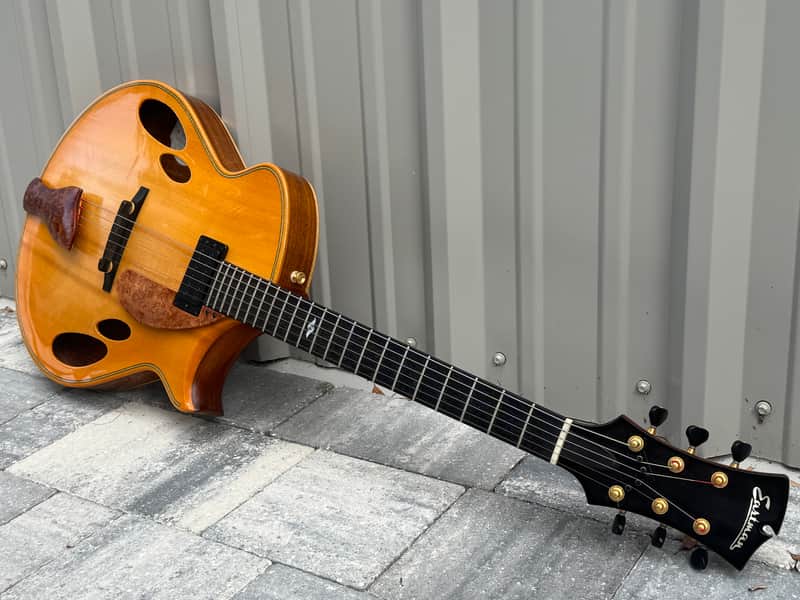 Eastman ER4 El Rey