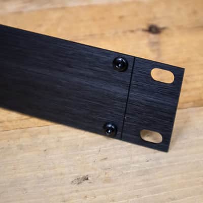 DBX Single Long Rack Ear for163x/263x/363x/463x/563x Mount Bracket U283831 image 3