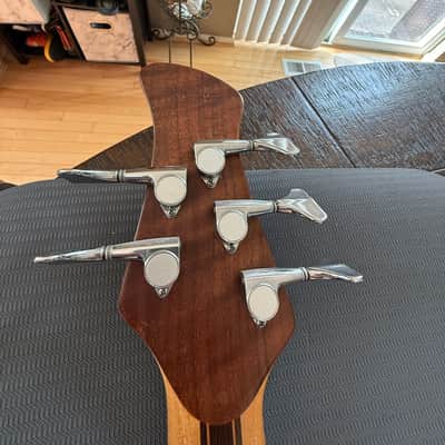 Hanewinckel Custom Pro Series 5-string Fretless Bass image 15