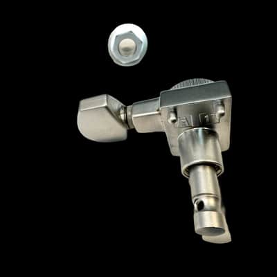 Fender 099-0818-000 Stratocaster / Telecaster Locking Tuning Heads - Brushed Chrome image 5