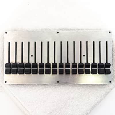 Michigan Synth Works 16n Fader Bank (Silver) – CV, MIDI & I2C Controller