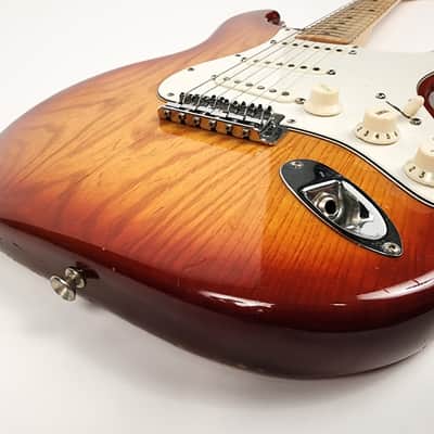 Fender Stratocaster with Maple Fretboard 1979 - 1981 - Sienna Sunburst image 8