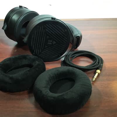 Monoprice Monolith M1070 Planar Magnetic Headphones image 5
