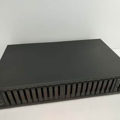Toshiba EQ-E33 Graphic Equalizer 1985 - Black image 4