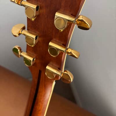 Yamaha LJ16 Medium Jumbo Acoustic Guitar - Natural image 9