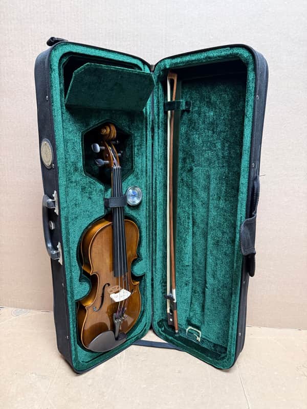 Cremona SV-175 1/2 Violin Outfit with Bow and Deluxe Hard Case (2007) image 1