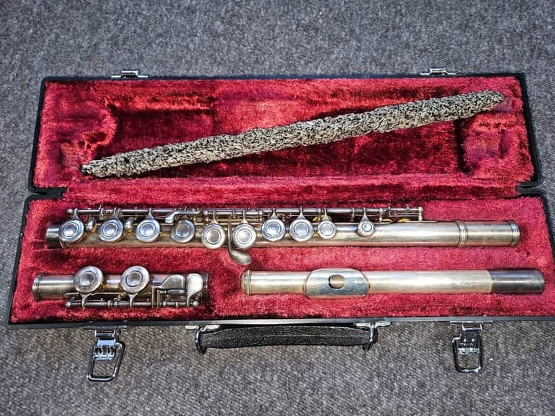 Yamaha YFL-225S Flute, Very Good Condition, made in Japan image 1
