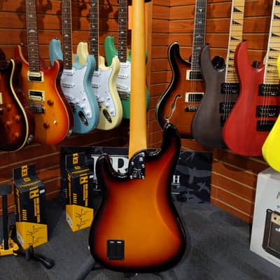 Fender American Ultra Precision Bass - Ultra Burst image 8